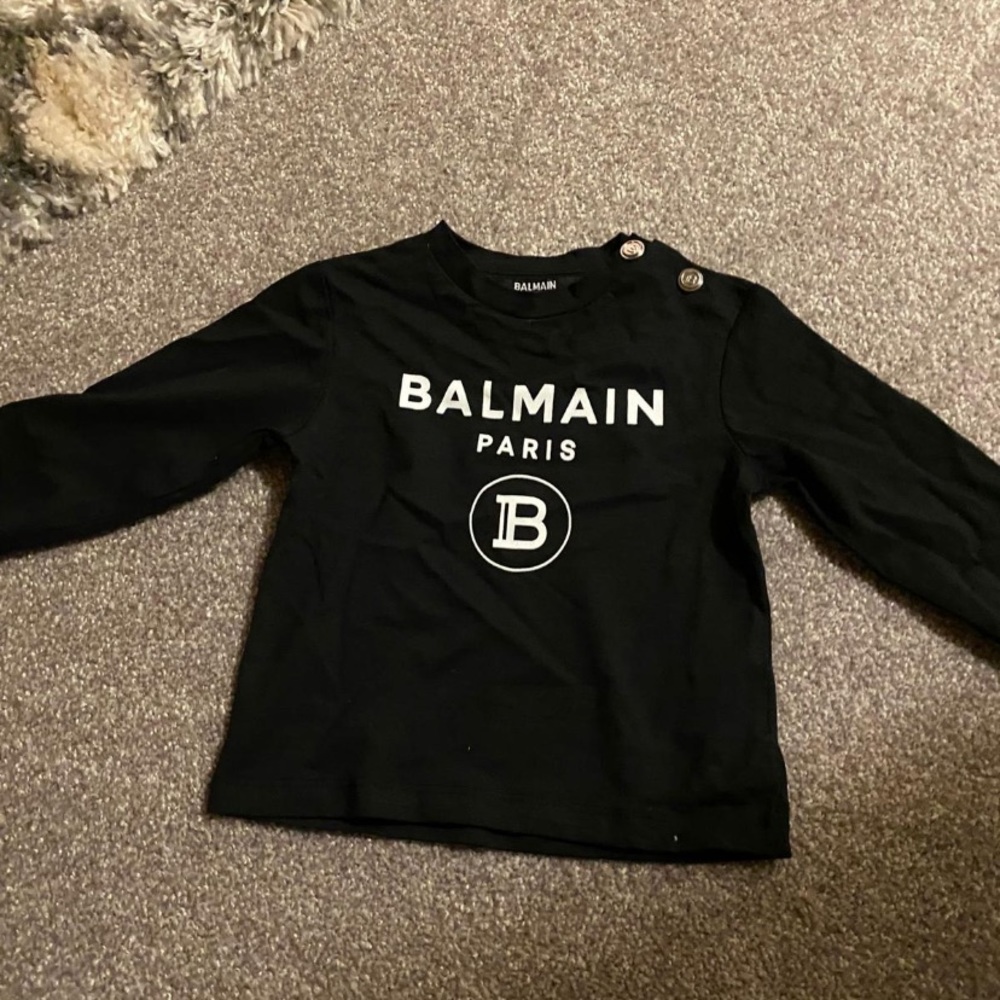 balmain top🤍🖤